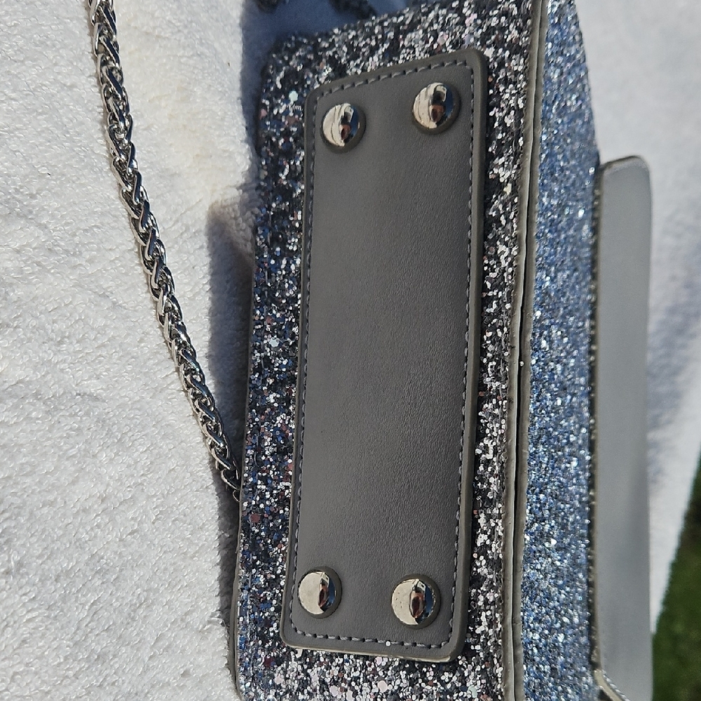 Elegant Silver Glitter Crossbody‎ Bag - Picture 5 of 7